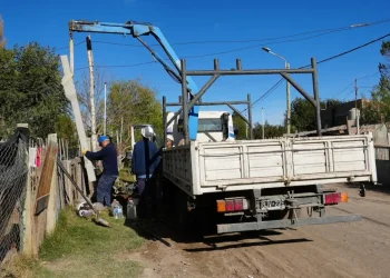 RIO NEGRO: El Gobierno Provincial avanza con un plan eléctrico para barrios populares