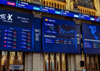 Las bolsas europeas caen fuerte y Wall Street duda ante cifras económicas clave