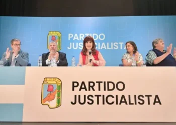 El PJ se reunió para hacer una «evaluación electoral» y volvió a mostrarse en contra del desdoblamiento