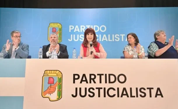El PJ se reunió para hacer una «evaluación electoral» y volvió a mostrarse en contra del desdoblamiento