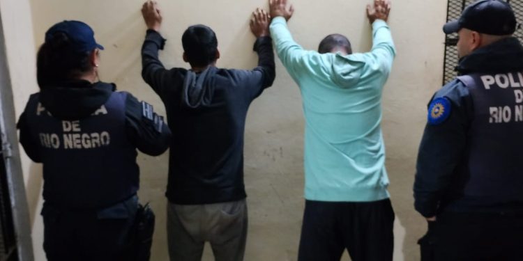 RIO COLORADO: Atrapados “in fraganti” cuando intentaban robar en vivienda de una jubilada