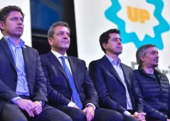 NACIONALES: Axel Kicillof, Máximo Kirchner y Sergio Massa se reunieron en La Plata para delinear un frente de unidad contra Milei