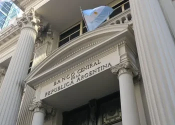 NACIONALES: El BCRA eliminó otro control sobre las operaciones en dólares «a quiénes afecta y cuándo entra en vigencia»