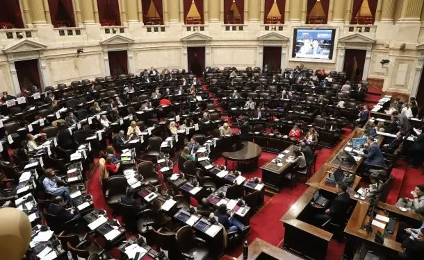 NACIONALES: Diputados aprobó el aumento a jubilados y la actualización del bono: qué temas siguen