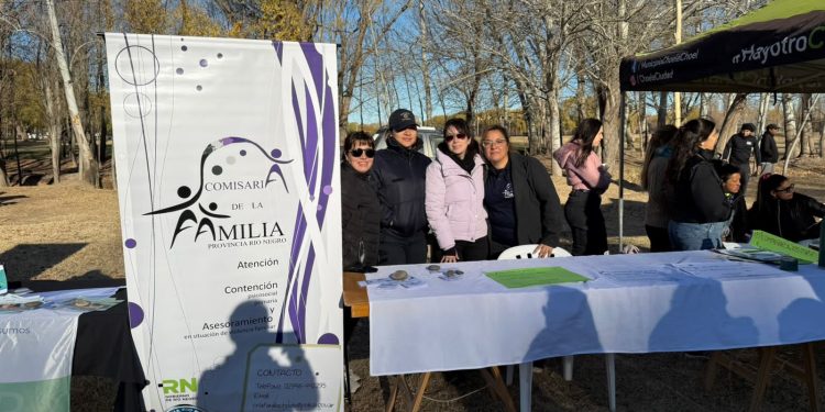 CHOELE CHOEL: Policía participó de jornada de “lucha contra el uso indebido y tráfico de drogas”.  La Comisaría de Familia de Choele Choel, dando continuidad a sus actividades informativas sobre distintas problemáticas sociales y sus formas de abordarlas, participó el pasado domingo de una jornada cultural organizada por la “Casa de la Mujer de Consumos problemáticos Colonia Josefa”.
