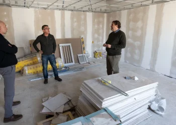 BELISLE: Weretilneck recorrió la obra del hospital y entregó escrituras