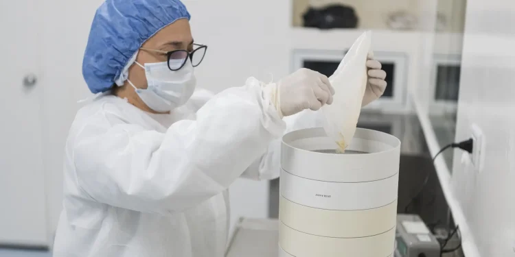 RIO NEGRO: PROFARSE trabaja en un innovador suplemento dietario «Avellana PROMAX»  La Productora Farmacéutica Rionegrina Sociedad del Estado (PROFARSE) y la Universidad Nacional de Río Negro (UNRN) están trabajando en conjunto para desarrollar un suplemento dietario denominado "Avellana PROMAX", que se encuentra en la etapa final de desarrollo y está próximo a ser lanzado al mercado.