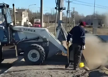 CHOELE CHOEL: Comenzó la obra de extensión de gas en los barrios de Choele