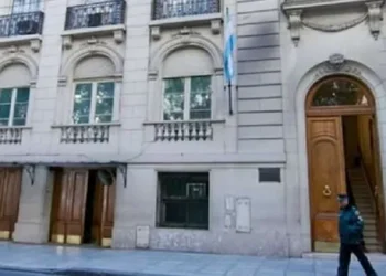 NACIONALES: Por sospechas de filtraciones en el caso YPF, la Procuración del Tesoro echó 60 personas