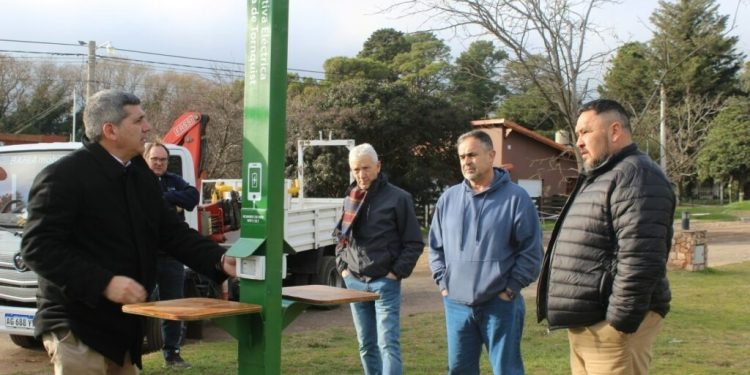 VILLA VENTANA: La CELT instaló dos tótems de conectividad  Fueron instalados con el objetivo de mejorar el acceso a la conectividad en una de las localidades más visitadas del distrito.