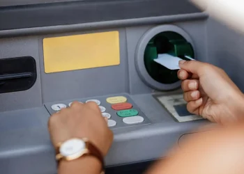 Comenzó el pago de sueldos a estatales de Río Negro