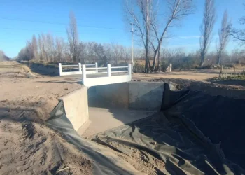 RIO COLORADO: Nuevo puente sobre el canal secundario norte
