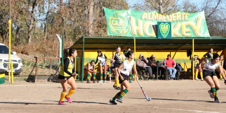 La Inspección de Personas Jurídicas acompaña a los clubes del Valle Medio  A través de la presencia en las distintas regiones de la Provincia, la Inspección General de Personas Jurídicas acompaña el desempeño de las instituciones civiles que cumplen un importante rol en la comunidad, siguiendo de cerca su trabajo y brindándoles el asesoramiento adecuado para su correcto funcionamiento.