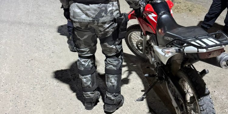 CHICHINALES: La Policía recuperó una moto con pedido de secuestro por robo calificado