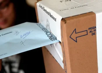 NACIONALES: Elecciones de octubre «sobre el filo, peronismo y oficialismo inscribieron sus frentes»