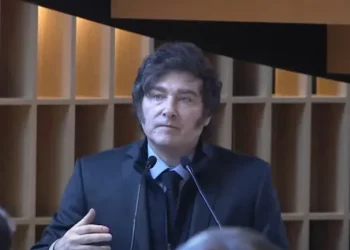 NACIONALES: Javier Milei evitó el escándalo de las coimas en un acto público: «No me importa…»