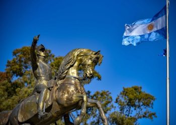 BAHIA BLANCA: Disposición de los servicios durante el feriado con fines turísticos