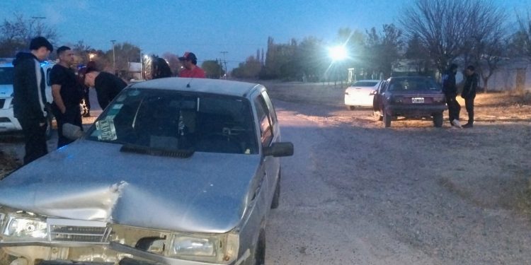 LAMARQUE: Accidente de tránsito ocurrido en la tarde del domingo  Personal de la Comisaría 17 de la localidad de Lamarque fue alertado vía telefónica sobre un accidente de tránsito ocurrido en la tarde del domingo – pasadas las 18,30 horas - en inmediaciones del ingreso al Balneario Municipal de la localidad.