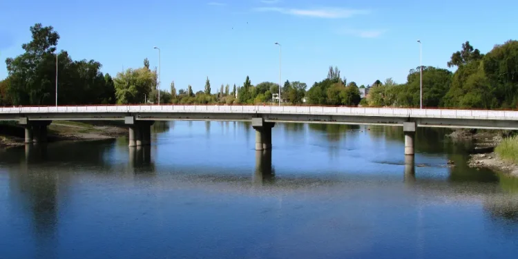 RIO COLORADO: Convocan a consulta significativa por obra cloacal  El Departamento Provincial de Aguas abrió convocatoria para participar de la consulta significativa vinculada a la obra del sistema de desagües cloacales que se realizará en Río Colorado.