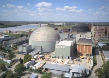 NACIONALES: Trabajadores nucleares advierten que Milei quiere privatizar la empresa que opera los reactores
