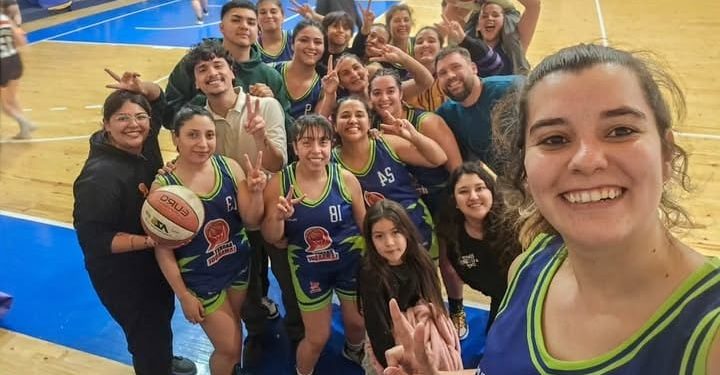 LAMARQUE: Lamarque semifinalista de la Liga Femenina de Básquet  Durante el fin de semana se jugó una nueva fase de la Liga Regional de Básquet Femenino.