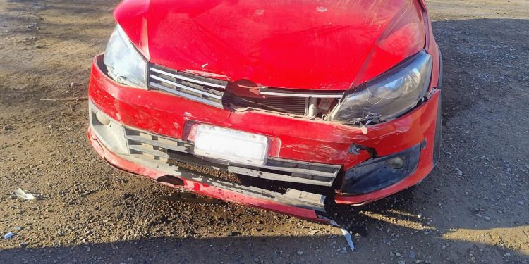 LAMARQUE: Accidente de tránsito con daños materiales  En la mañana de este miércoles, siendo las 9:45 horas, se recibe comunicación telefónica en la comisaría 17 de Lamarque informando respecto de la ocurrencia de un accidente de tránsito en la intersección de calles Paraguay y Mitre de esta localidad.