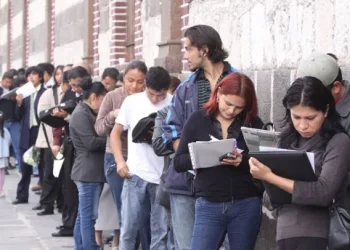 En la era Milei, cerraron más de 15 mil empresas y se destruyeron 220 mil puestos de empleo registrados