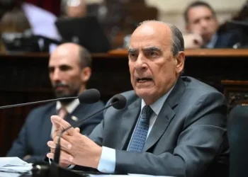 El Gobierno admite que el auxilio de EEUU no llegará pronto y relativiza su urgencia: «No creemos que sea necesario»