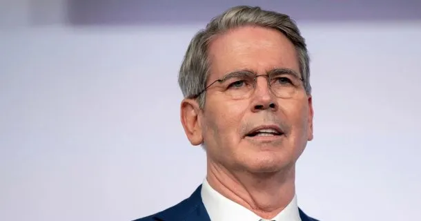 Scott Bessent reveló que el Tesoro de EE.UU. negocia con Argentina un swap por 20 mil millones de dólares  El secretario del Tesoro norteamericano reveló por redes sociales el monto que Estados Unidos negocia con el país.