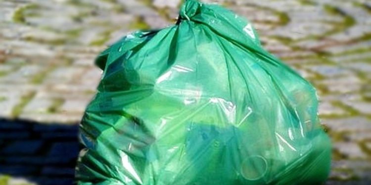 TORNQUIST:  La recolección de la bolsa verde se traslada a los jueves  La Subsecretaría de Ambiente y Desarrollo Sostenible informa que, desde esta semana y por reestructuración del servicio, la recolección domiciliaria de la bolsa verde en Tornquist se realizará los jueves.