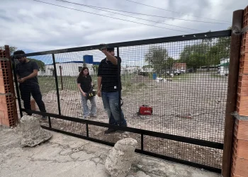 LAMARAQUE: Estudiantes del CET 20 concluyen obra para el Hospital