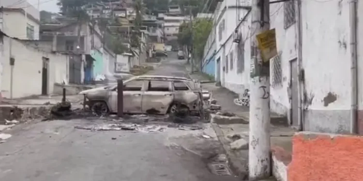 BRASIL: 60 Muertos dejó un enfrentamiento entre la Policía y una de las bandas narco más grande  Una ofensiva con 2.500 agentes, helicópteros y blindados buscó capturar a capos de la organización criminal en los complejos de Alemão y Penha