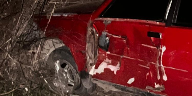 LAMARQUE: Siniestro vial sobre la Ruta Nacional 250  En la noche de este sábado, alrededor de las 20:50, se registró un siniestro vial sobre la Ruta Nacional 250, en proximidades de la rotonda de acceso a Lamarque.