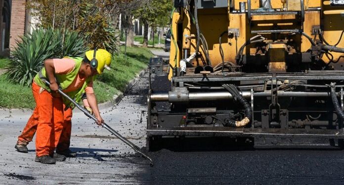 BAHIA BLANCA: Cortes programados para este jueves  *Por el plazo de 48 horas, Güemes entre Charlone y Entre Ríos. Por eso lapso, la línea 517 cumplirá el tramo Parque de la Ciudad- Espora por Manuel Molina, Viamonte, Mendoza, Güemes y recorrido habitual.