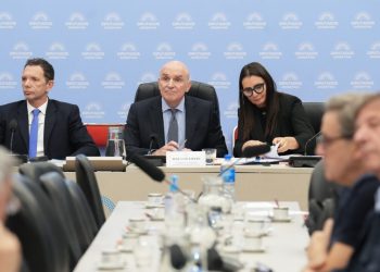 Diputados: la oposición convocó a una sesión para modificar la Ley de DNU y remover a Espert