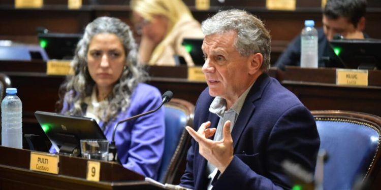 Legisladores criticaron a Trump por entrometerse en las elecciones: “Es una extorsión abierta” Legisladores bonaerenses indicaron que los condicionamientos de Trump sobre una eventual ayuda económica a Argentina significan una intromisión "en la política interna".