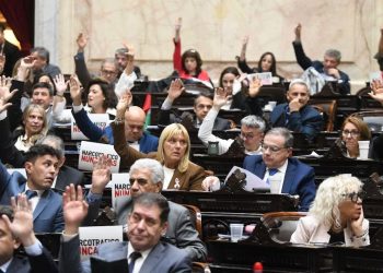 Diputados aprobó las interpelaciones a Caputo, Francos, Karina Milei y Lugones por los casos de corrupción