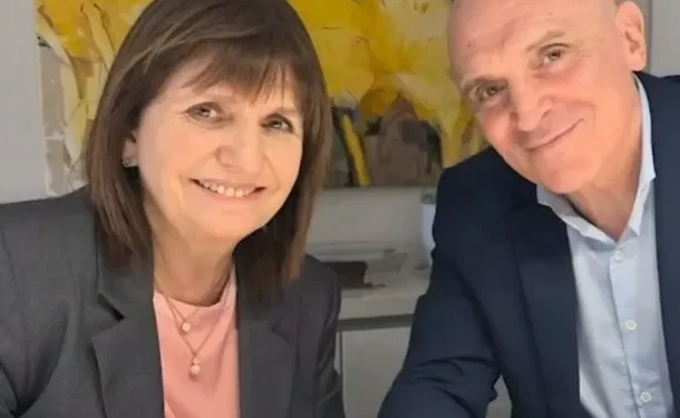 Patricia Bullrich patea el tablero en LLA y le exige a José Luis Espert que aclare sus vínculos con el narco  La ministra de Seguridad le reclamó al candidato libertario que dé a conocer cuál es su relación con Fred Machado.