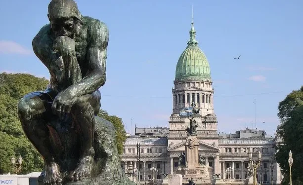Así quedará conformado el nuevo Congreso de la Nación a partir del próximo 10 de diciembre  La Libertad Avanza obtuvo un resonante triunfo a nivel nacional en la urnas y reforzará su representación. A pesar de ello se verá obligada a tender puentes con los dialoguistas para sacar sus iniciativas adelante.