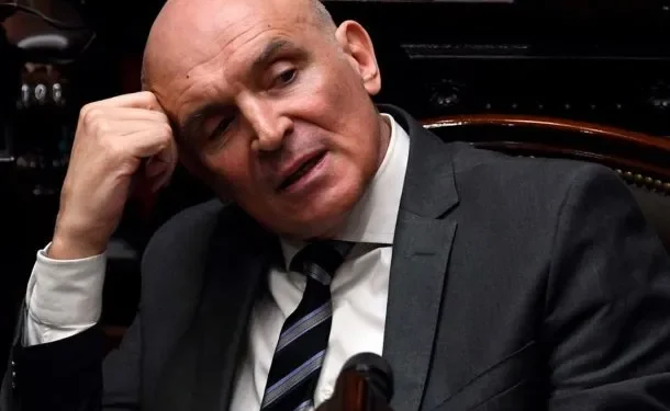 José Luis Espert no quiere renunciar: «No me bajo nada»  El diputado de La Libertad Avanza (LLA) le respondió al periodista Eduardo Feinmann y dejó en claro que sigue adelante con su candidatura.