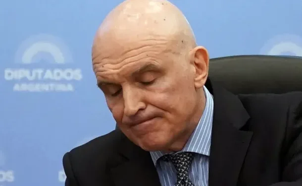 José Luis Espert bajó su candidatura por La Libertad Avanza Acorralado por denuncias y reconocido su vínculo con el presunto narcotraficante Fred Machado, el diputado libertario ratificó que se baja de las elecciones legislativas.