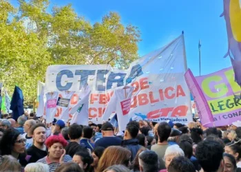 Paro docente a nivel nacional este martes en reclamo de una nueva ley de Financiamiento Educativo