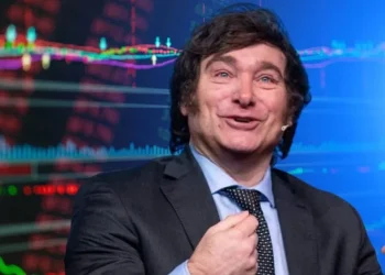 Máxima euforia: el mercado celebra la victoria de Javier Milei, vuelan las acciones y se desploma el dólar