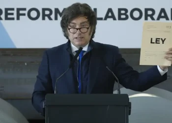 El Gobierno analiza convocar a extraordinarias para tratar la reforma laboral y previsional