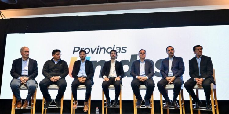Gobernadores de Provincias Unidas cruzaron a Milei: “No alcanza con hacerse el loquito gritando”  En el lanzamiento de Juan Schiaretti como candidato para octubre, los gobernadores nucleados en Provincias Unidas cruzaron al Gobierno nacional de Javier Milei.