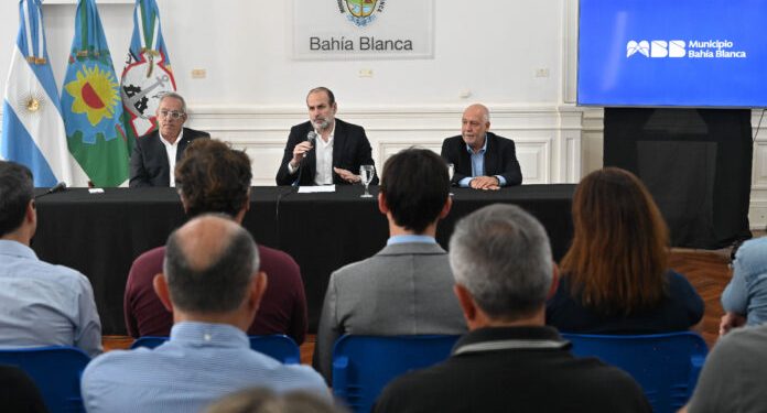 BAHIA BLANCA: Alianza para el futuro «el Municipio y las empresas acuerdan el financiamiento de 13 de las obras hidráulicas que la ciudad necesita»  El intendente Federico Susbielles anunció esta mañana la concreción de un acuerdo que permitirá financiar 13 de las obras hidráulicas cruciales para la seguridad ante contingencias climáticas en nuestro distrito.