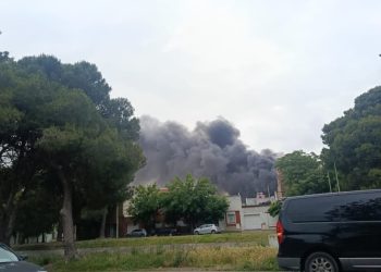 BAHIA BLANCA: Impactante incendio en el Hiper de la Cooperativa de Aguado recientemente inaugurado