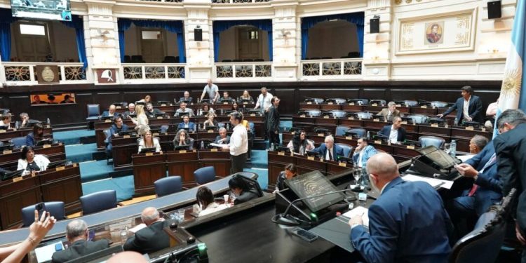 Los puntos clave de la Ley Fiscal Impositiva sancionada por la Legislatura bonaerense  En una jornada donde primaron las negociaciones por el endeudamiento, finalmente la Legislatura bonaerense sancionó la Ley Impositiva 2026. Los detalles.