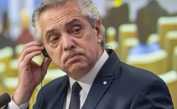 Alberto Fernández habló por primera vez del «video del ascensor» en Casa Rosada En su reaparición pública, el expresidente fue consultado sobre uno de los rumores más persistentes de su gestión y lo negó categóricamente.