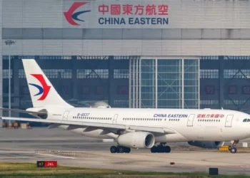 El Gobierno autorizó a China Eastern Airlines a operar en el país y hará el vuelo comercial más largo del mundo